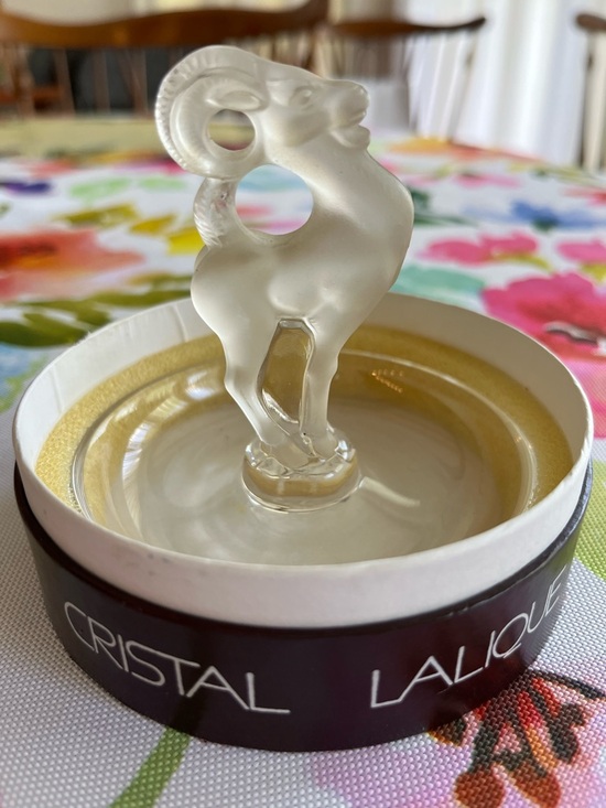 Lalique Jewelry - Lalique Frosted Crystal Figural Ram/Aries Jewelry Holder/Ring vintage/original